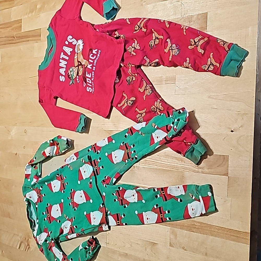🌲 Carter's Boys Christmas Pajama Set Bundle 2T Santa Ninja Gingerbread EUC​